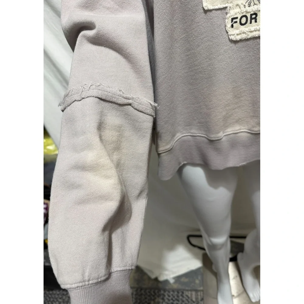 Cleo + Wolf Size Large Whiskey O' Clock Time For A Drink Cropped Beige Hoodie‎
